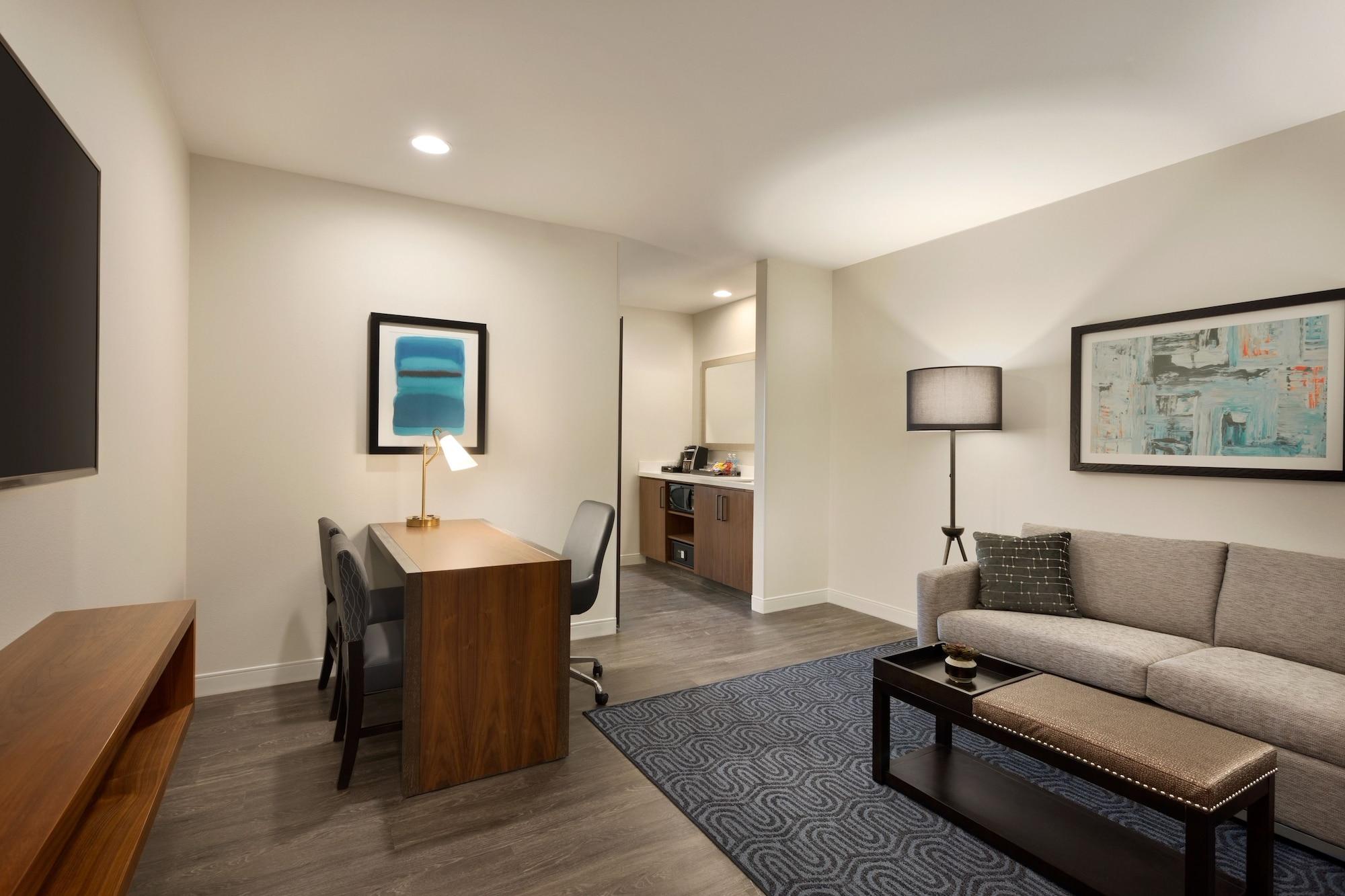 Embassy Suites Amarillo Downtown Bagian luar foto