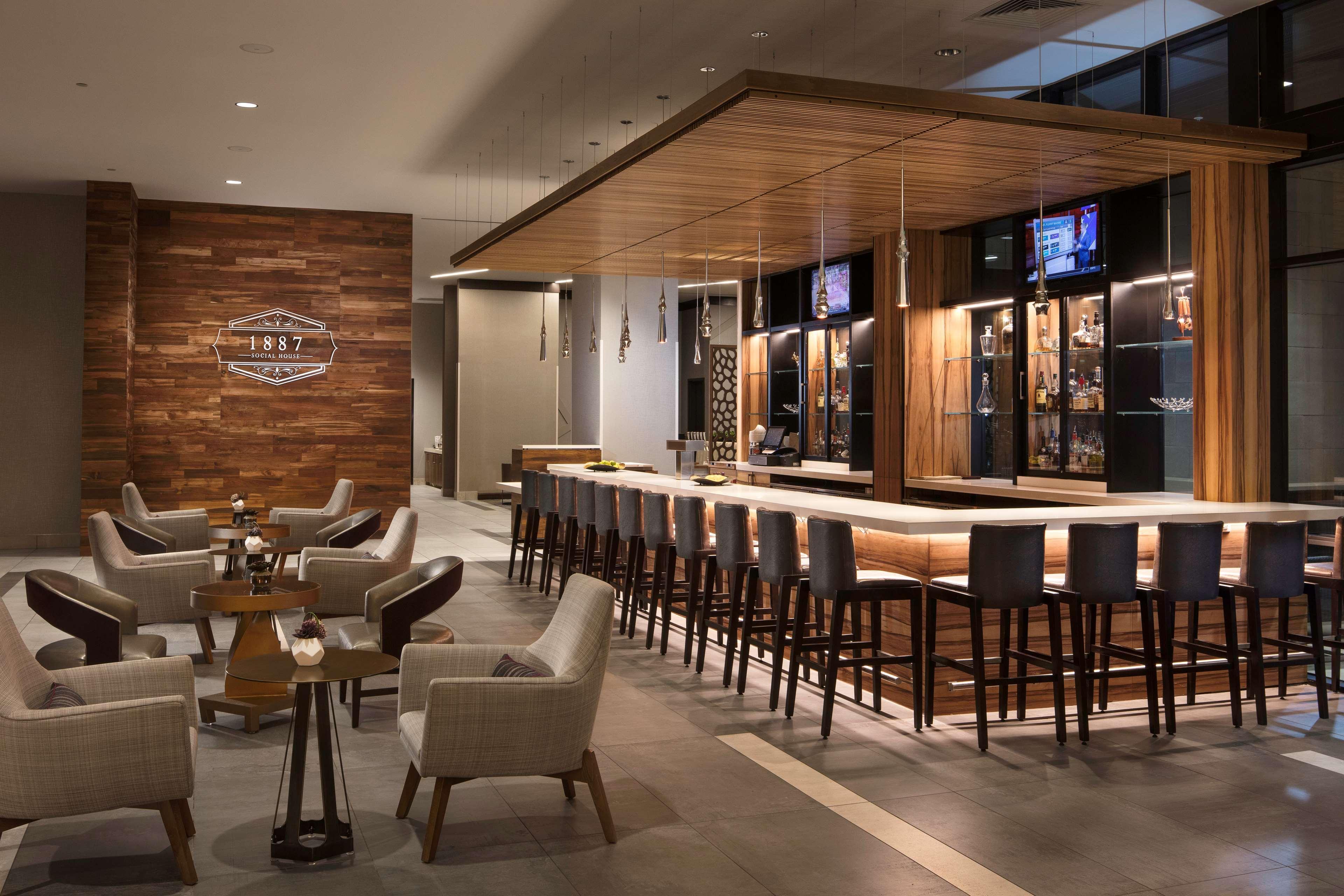 Embassy Suites Amarillo Downtown Bagian luar foto