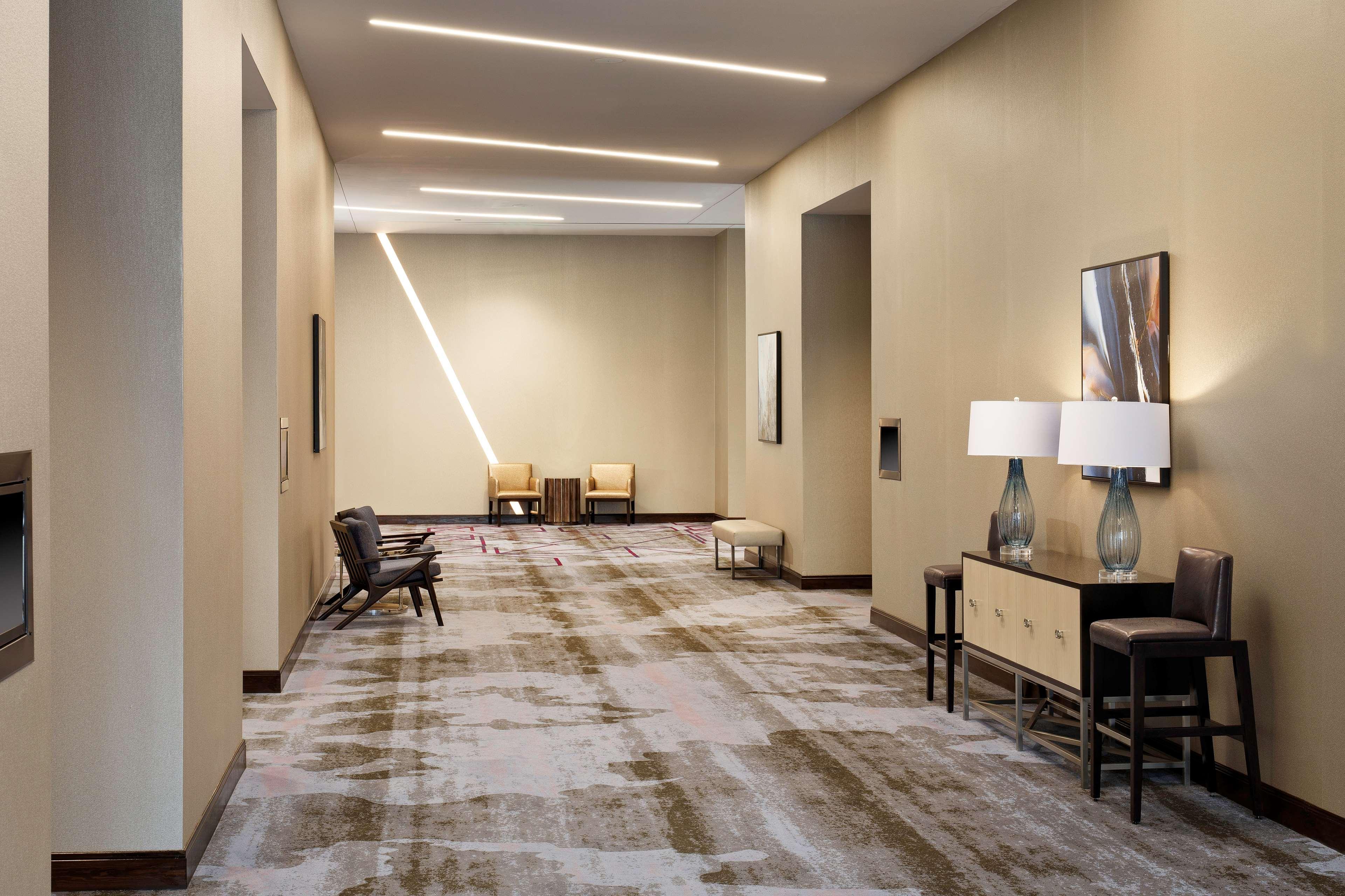 Embassy Suites Amarillo Downtown Bagian luar foto