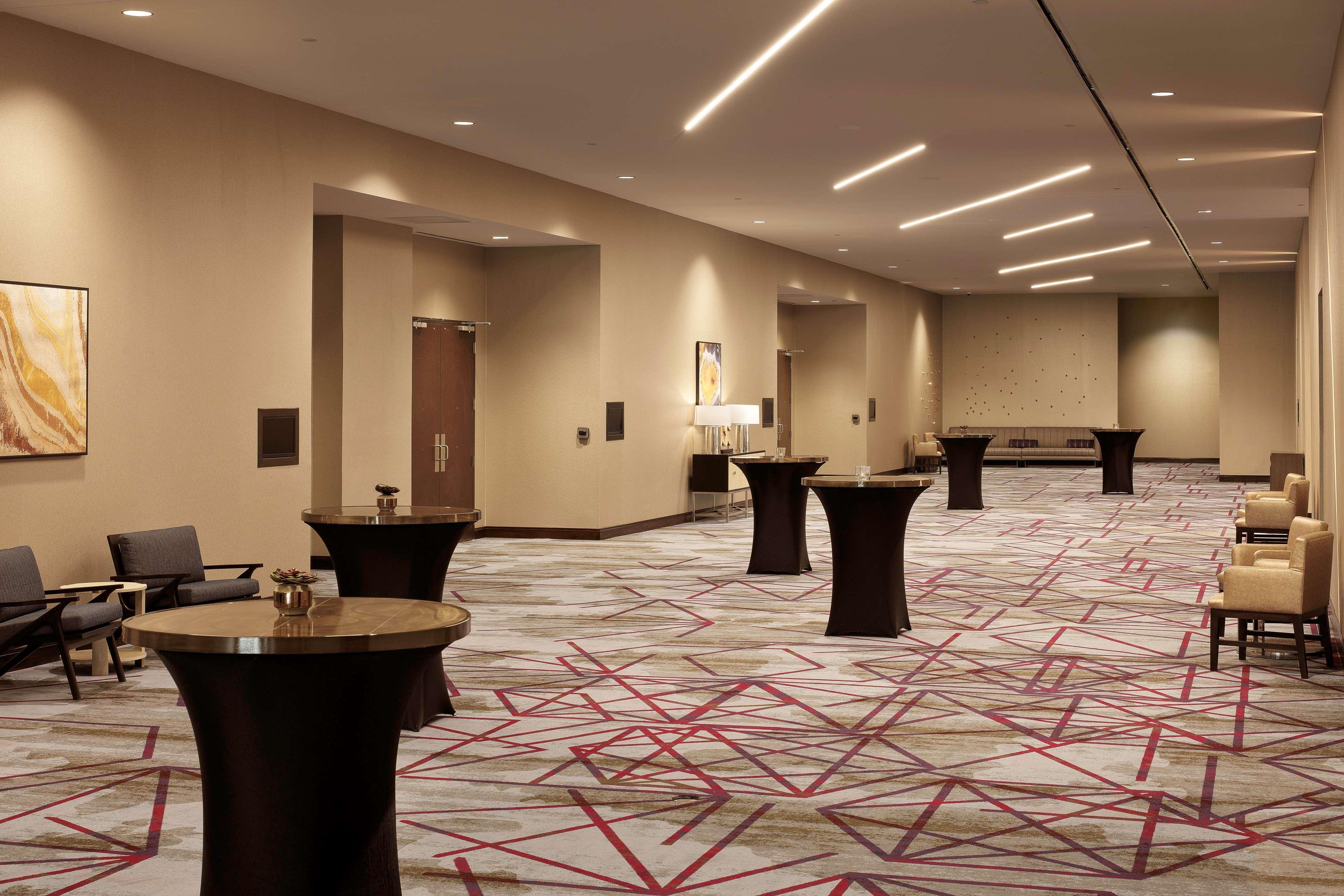 Embassy Suites Amarillo Downtown Bagian luar foto
