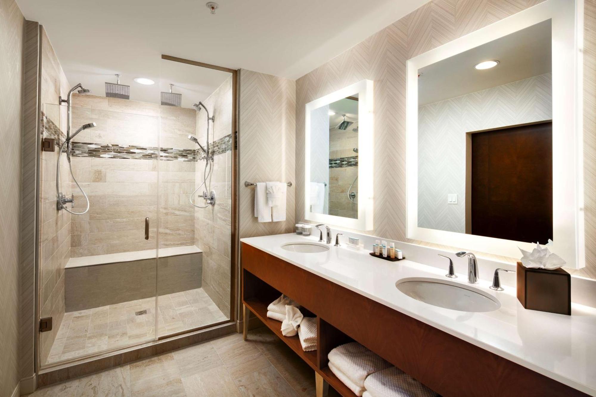 Embassy Suites Amarillo Downtown Bagian luar foto