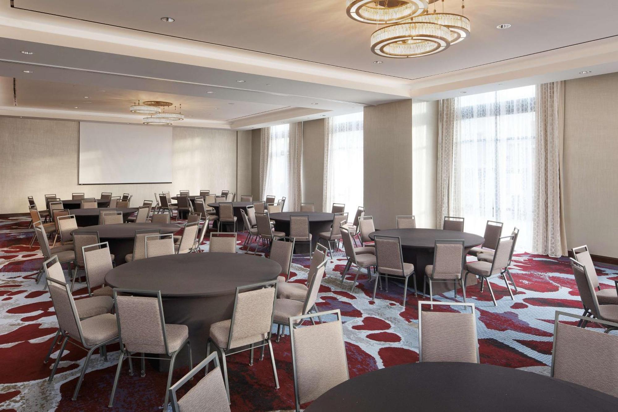 Embassy Suites Amarillo Downtown Bagian luar foto