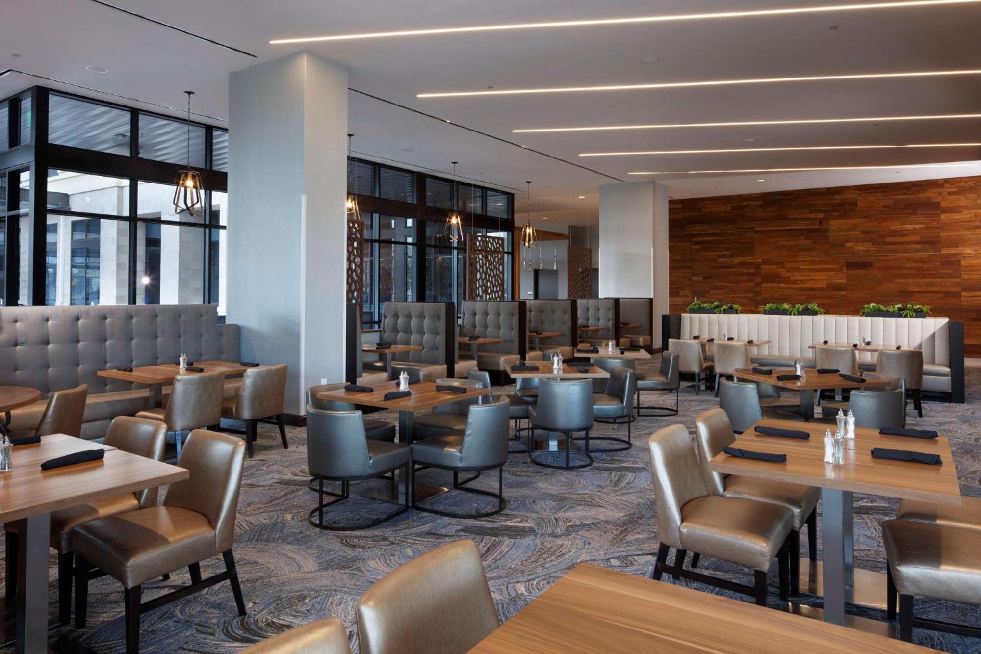 Embassy Suites Amarillo Downtown Bagian luar foto
